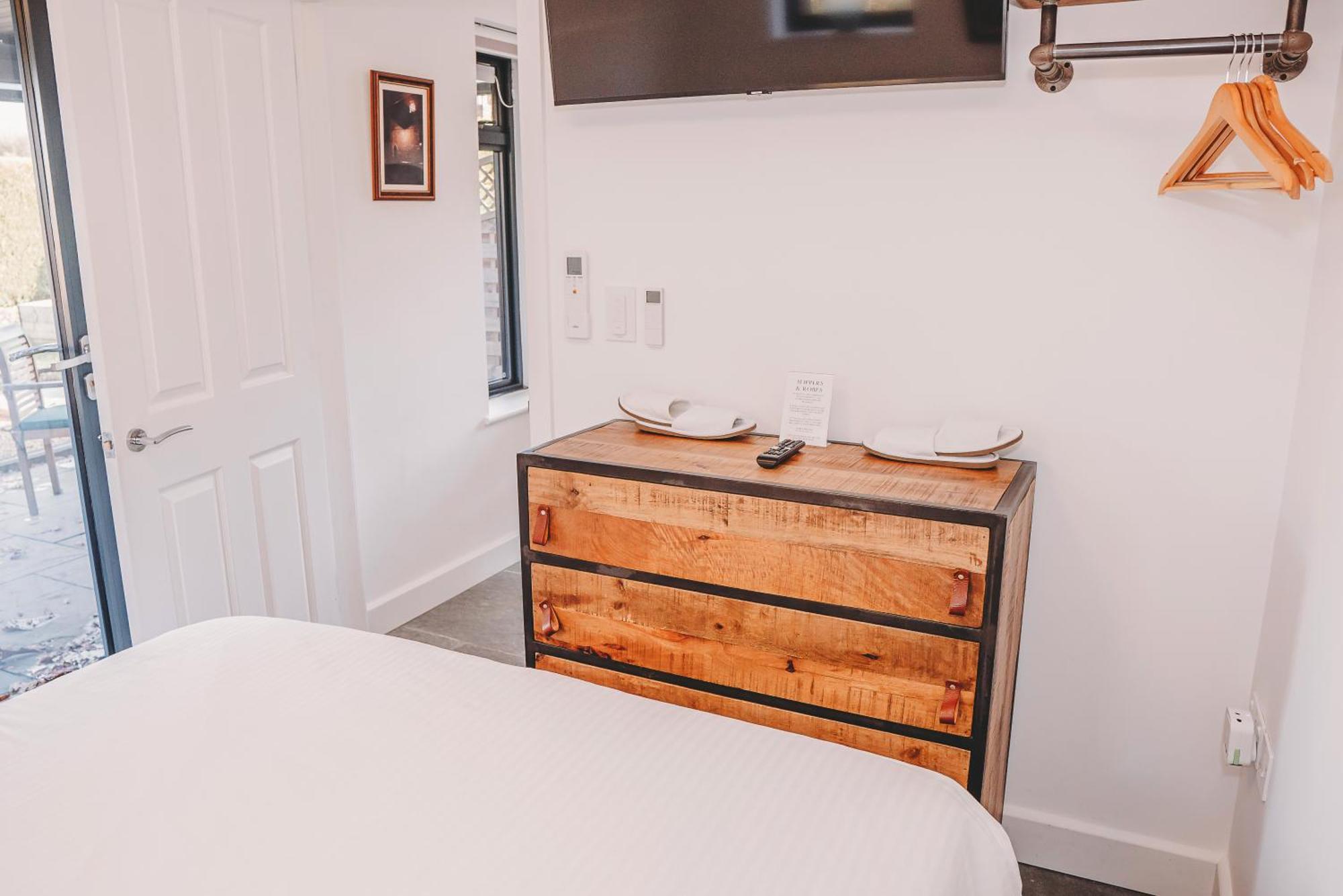 Cottage With Hot Tub - Near Cheltenham And Tewkesbury Exterior foto